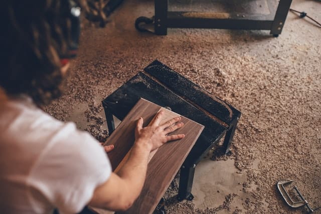 How Many Coats of Polyurethane? The Only Answer You Need
